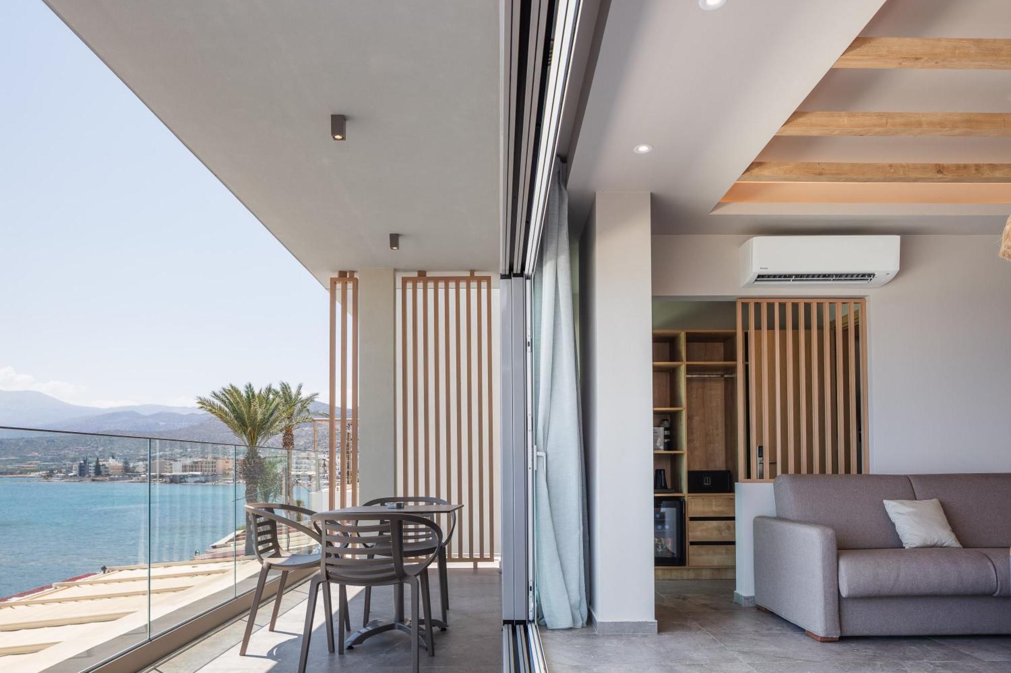 Skipper Beachfront Suites Hersonissos  Exterior foto