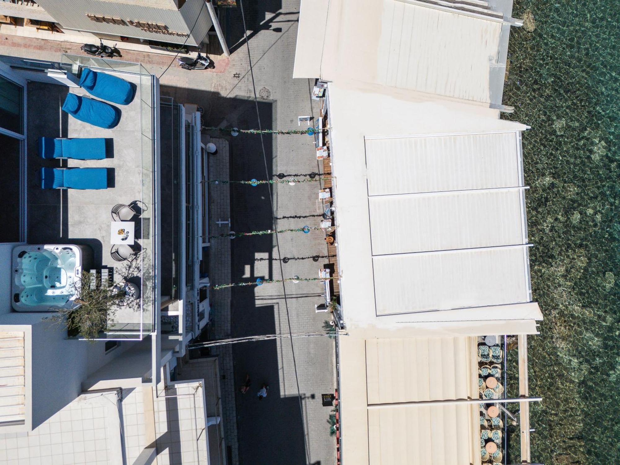 Skipper Beachfront Suites Hersonissos  Exterior foto